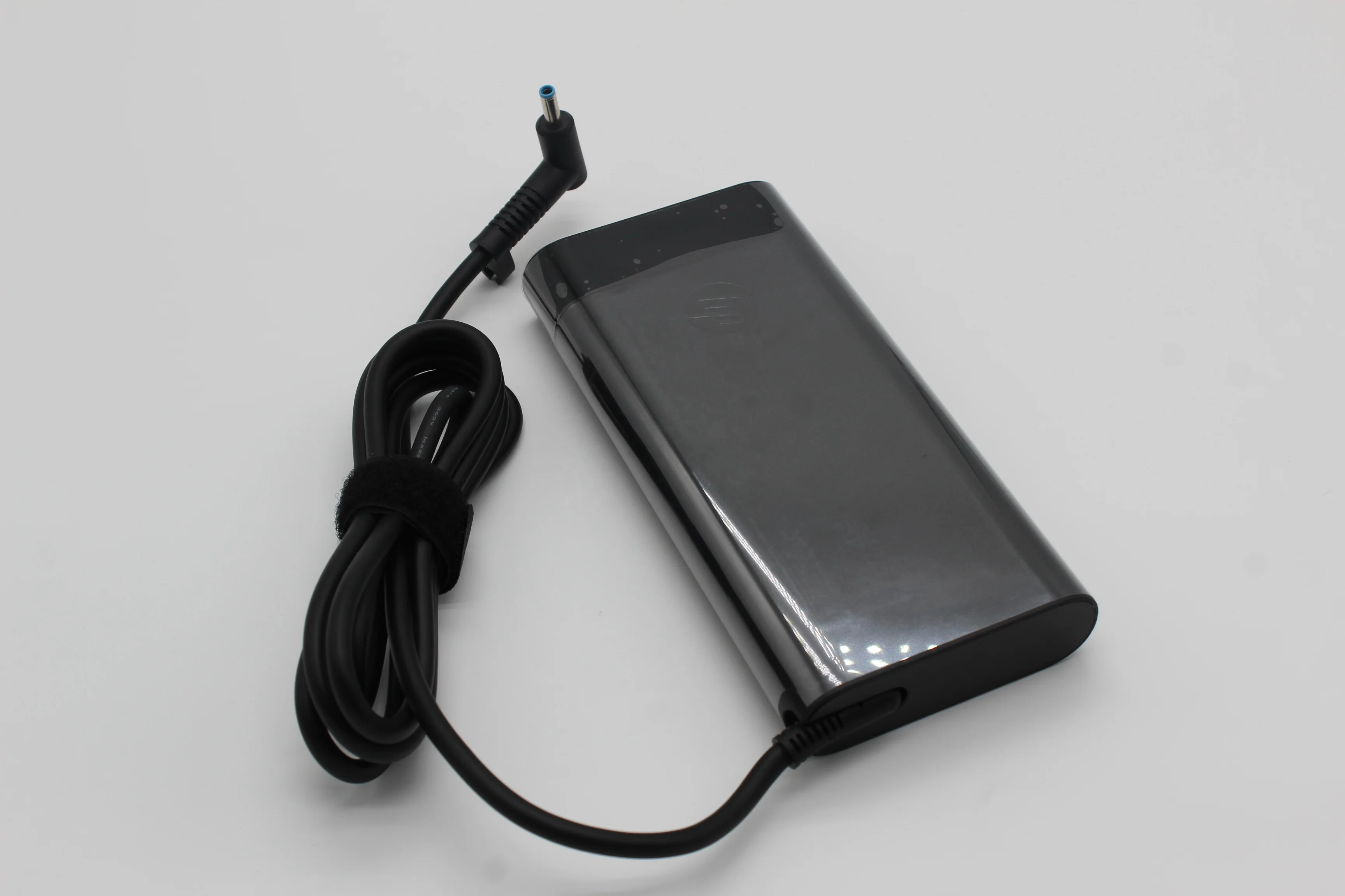 200W ACアダプタ19.5V 10.3A交換用TPN-CA23 TPN-LA21 TPN-DA23 TPN-DA10 HP Omen 6Pro Victus 7 Zbook15ノートパソコン充電器対応 TPN-LA21 19.5V 10.3A 200W 4.5*3.0mm交換用 の ノートパソコン の AC