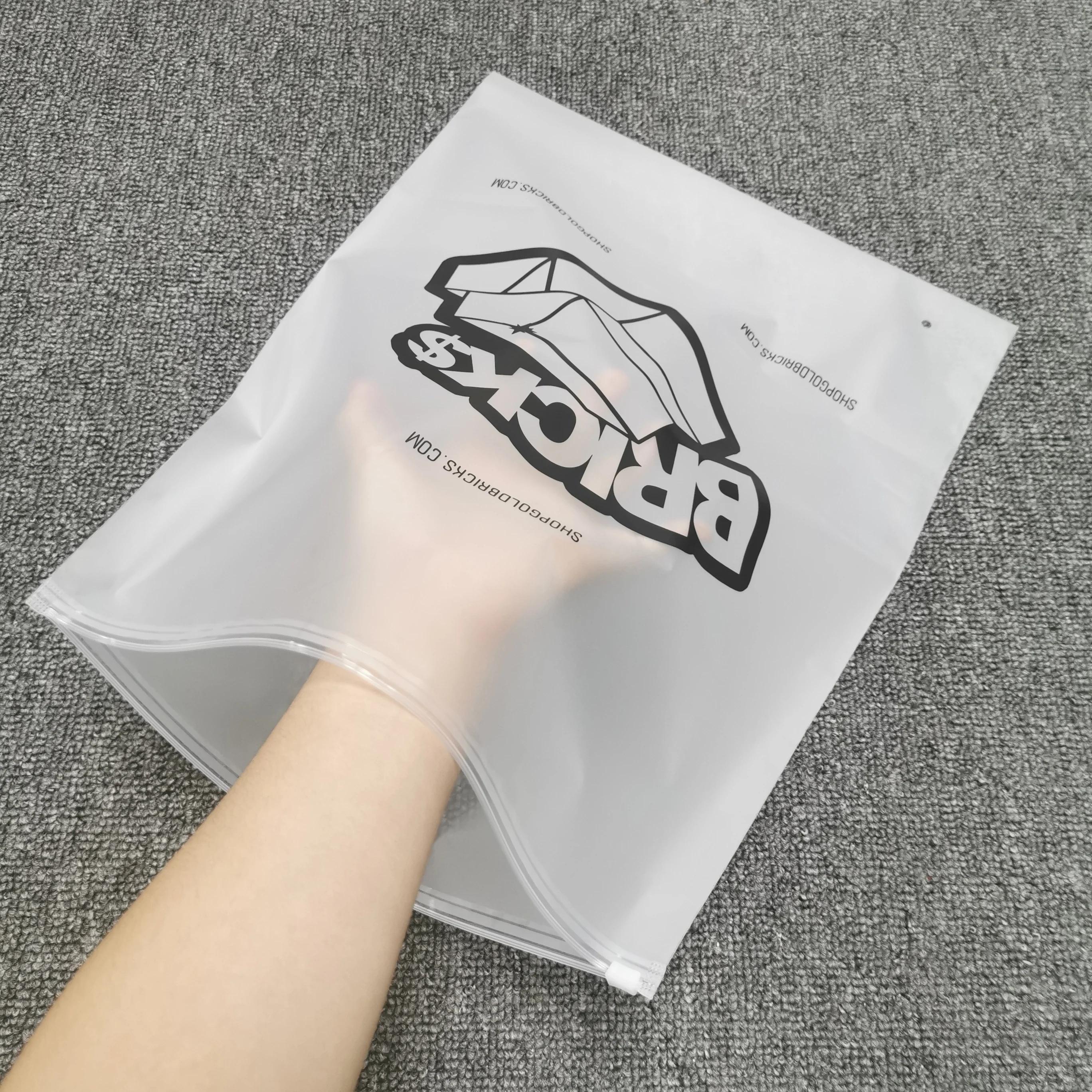 Custom Logo PVC Frosted Zipper Bag Plastic Poly Bags for Clothes Shirt Underwear Packaging Zip Lock Bag