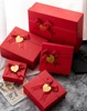 caja de regalo de papel rojo