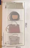 Sac de rangement suspendu beige à 3 niveaux, modèle tridimensionnel.