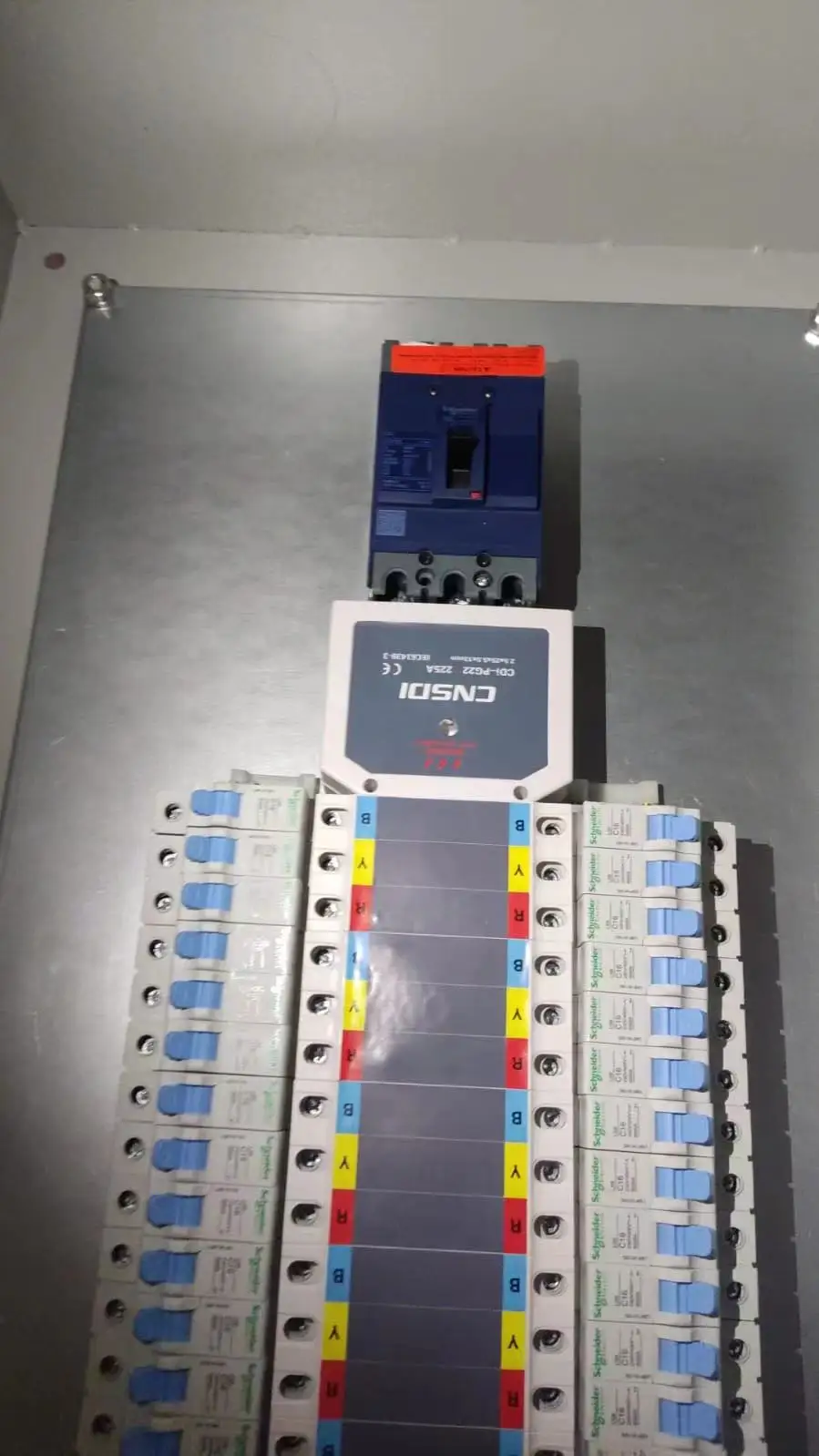 Заводская поставка 125A настенный основной выключатель нагрузки Центральная панель сборка низковольтных изделий