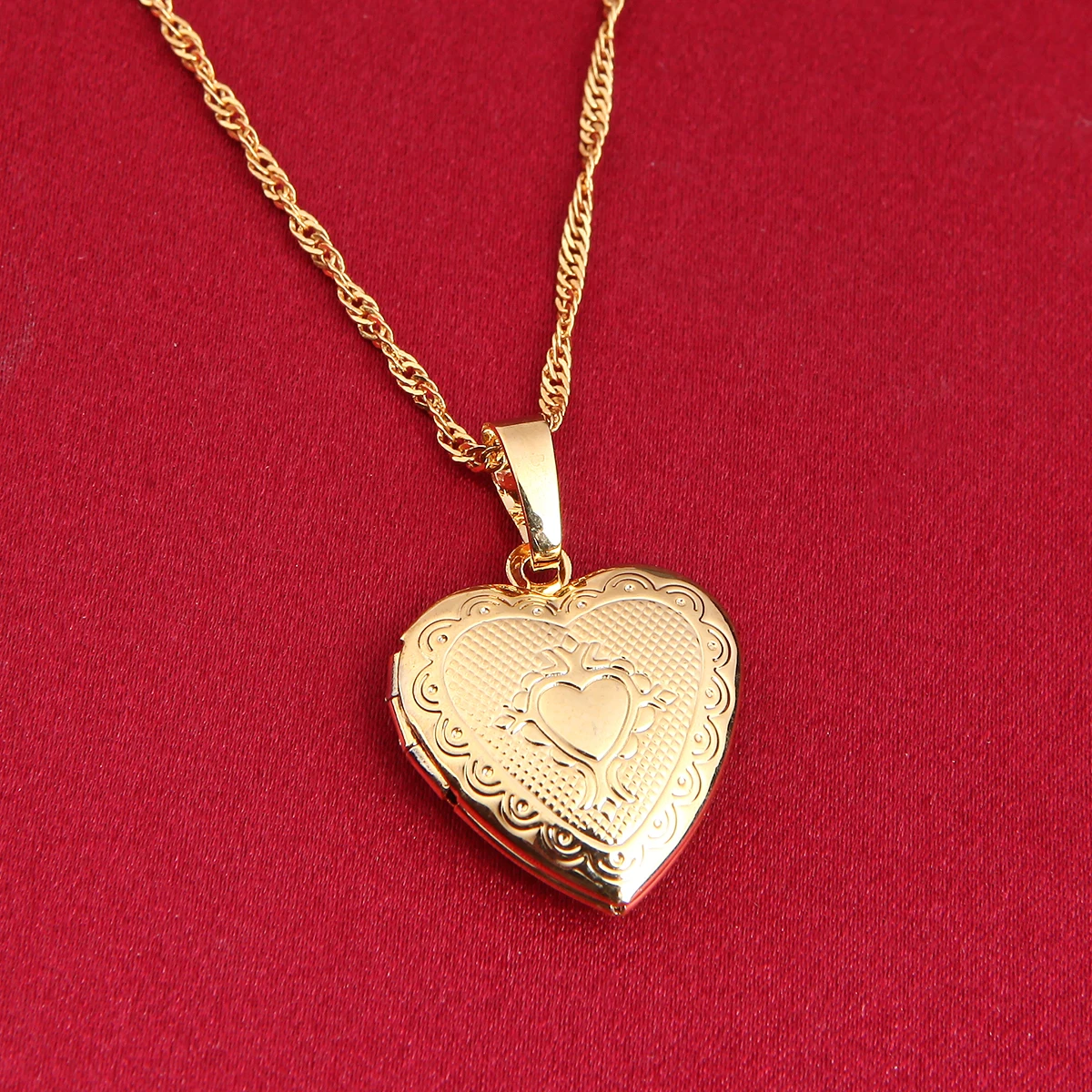 Gold Color Women Trendy Heart Locket Jewelry 24K Gold Color Fashion Cute  Heart Pendant Necklace