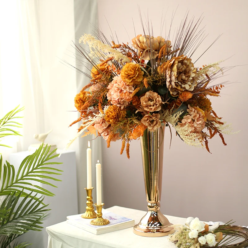 レトロ花瓶フラワーアレンジメントセットホテルクラブレストランロビーハイエンド花スタンドブロンズシミュレーションの花のアート Buy 結婚式の装飾の花 の花の壁背景モス人工花フローレスartificialesフェイクパンパス草石鹸ローズ ウェディングブーケの花の装飾永遠