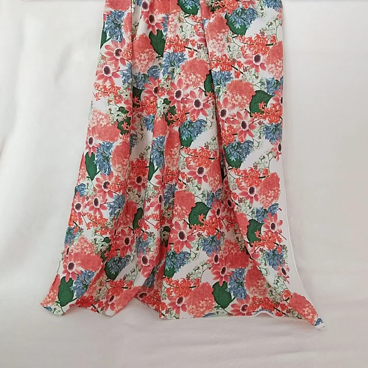 
 Настраиваемая шелковая хлопковая ткань с красной маргариткой 16 мм  