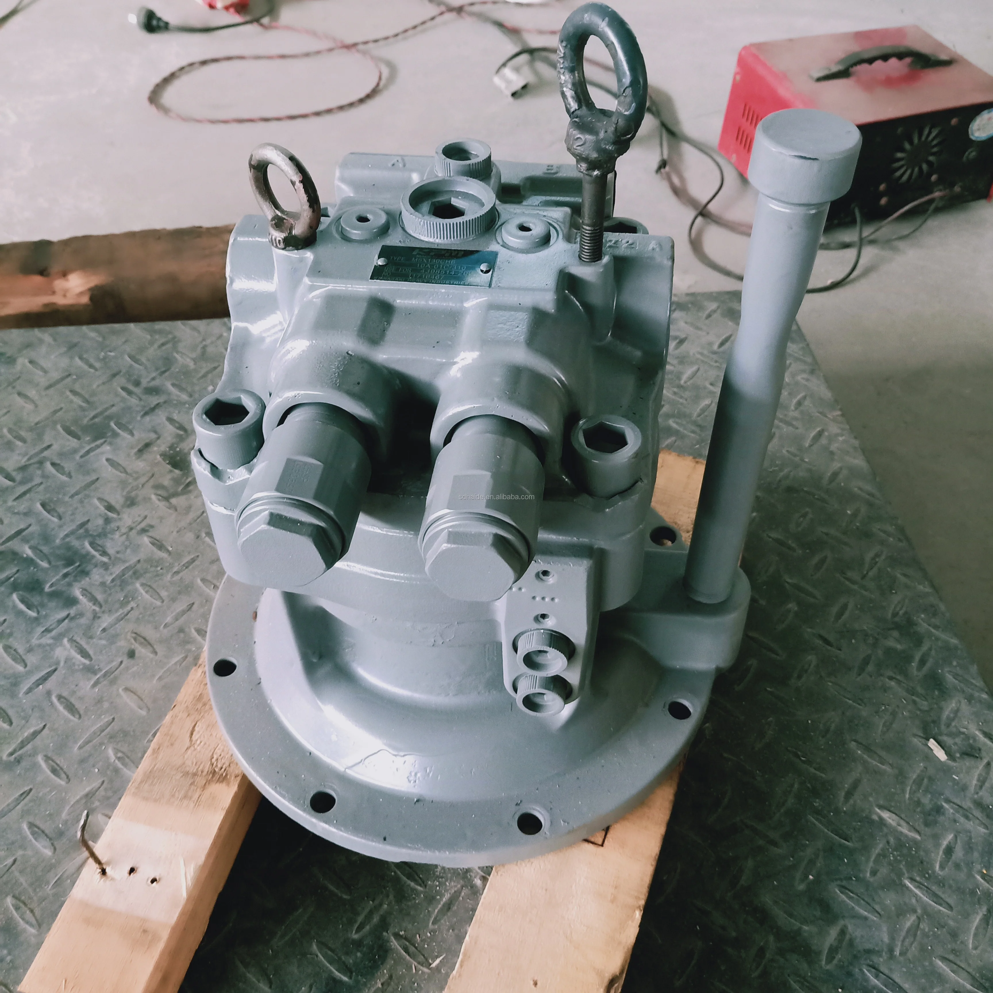 4698700 ZX470LC-5G Swing Motor - Hitachi Original Part