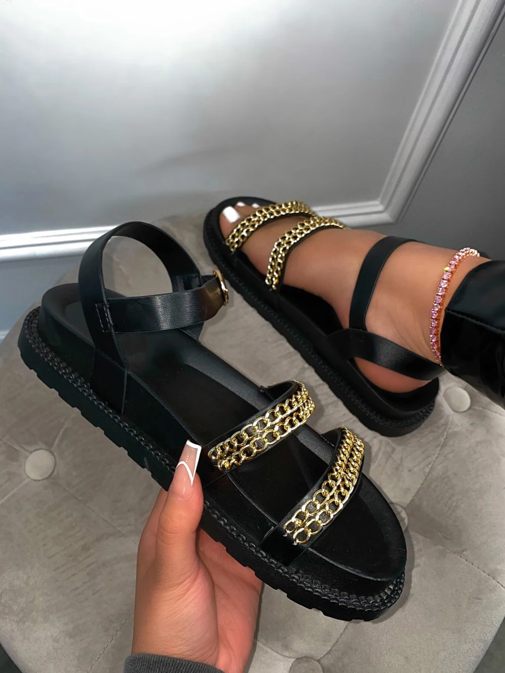 NEW Women Sandal Chain Detailed Straps INS Fashion Ladies Slipper Pink Black Summer Flat Slides Slippers for Women Sandal Shoes