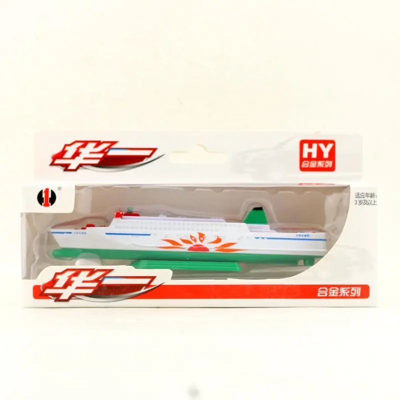 Metal Diecast Cruise Ship Model Ship Model Sailing Boat Model for Collection Ship Toy