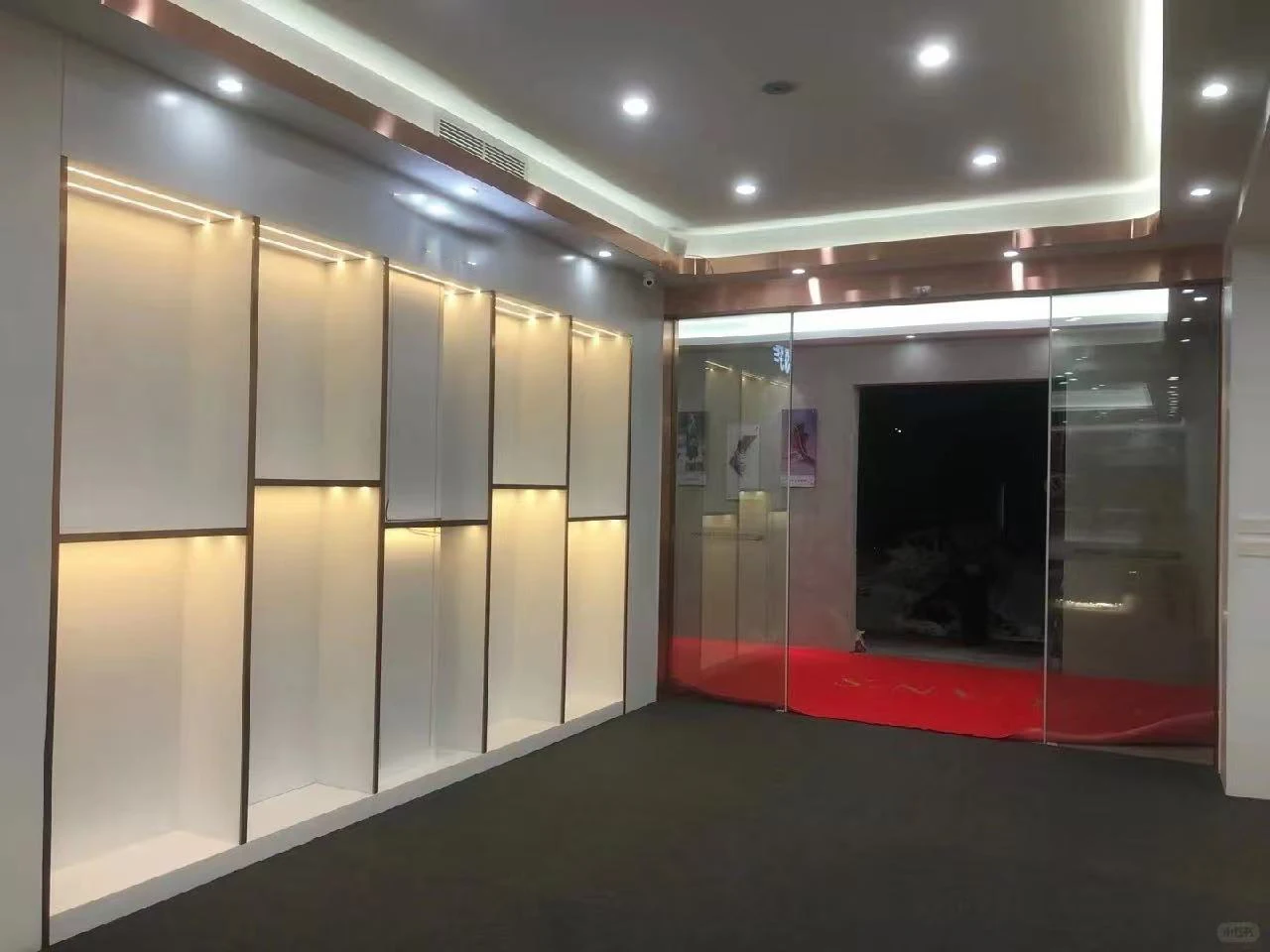 2025 New Factory Wholesale Retro Style Design Trendy Women