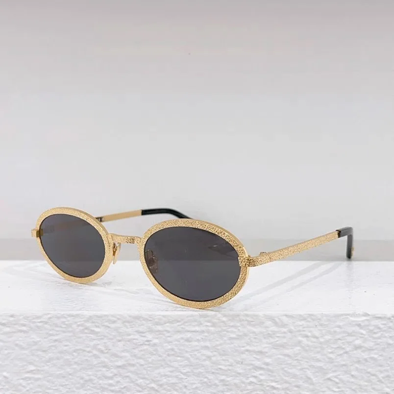 Retro European & American Fashion Style Men display picture 2