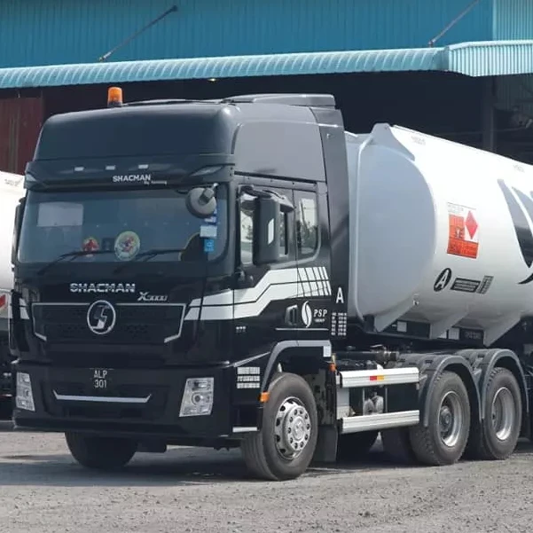 Shacman Tractor Truck - 10 Wheels, 6X4, 351-450hp Power