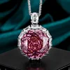 Colgante de rosa seca en platino con cadena Chopin.