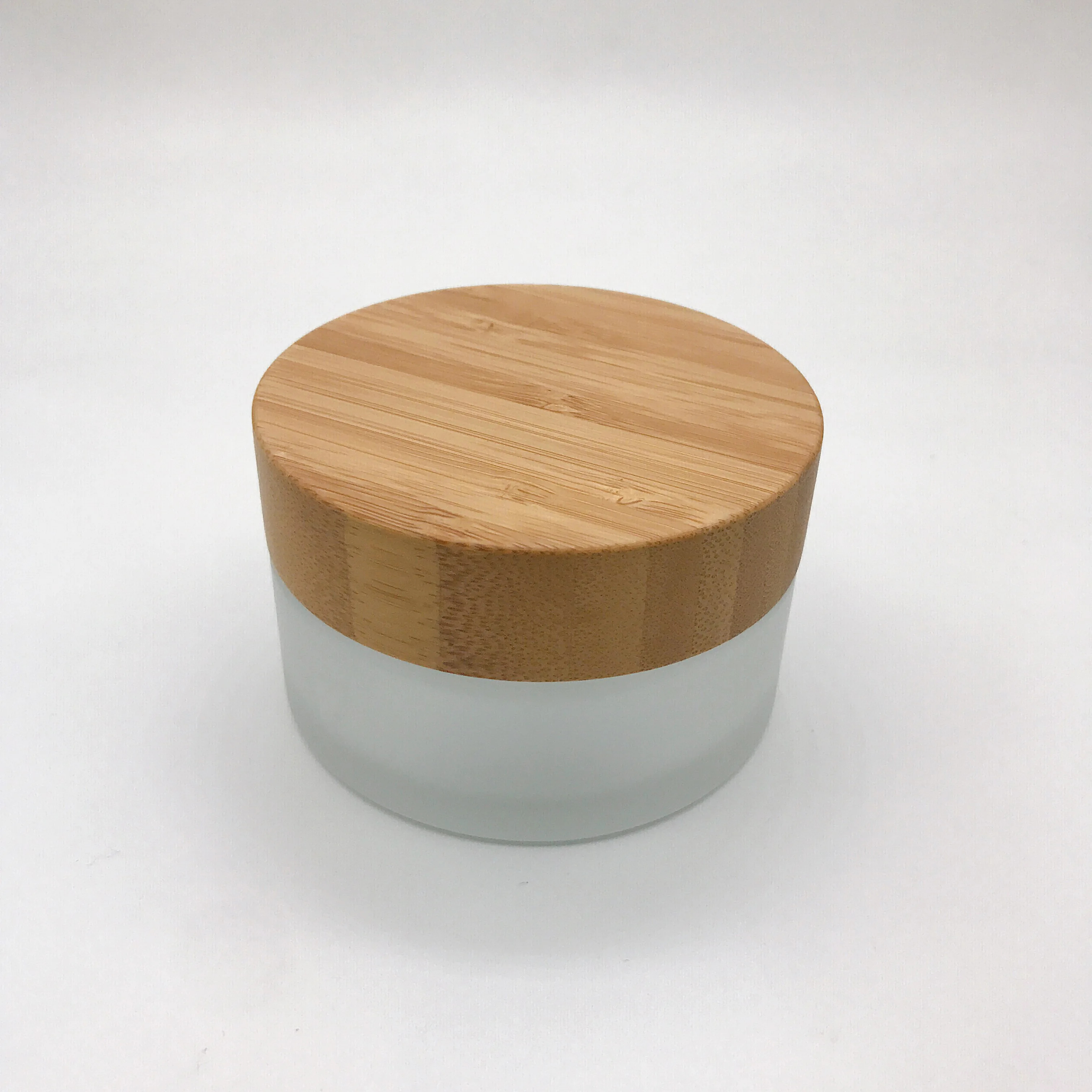 Customized Thick Bottom Small 5G 20G 30G 50G 100 Ml 200Ml Cosmetic Wooden Wood Bamboo Lids Cap Cosmetic Frosted Clear Glass Jars