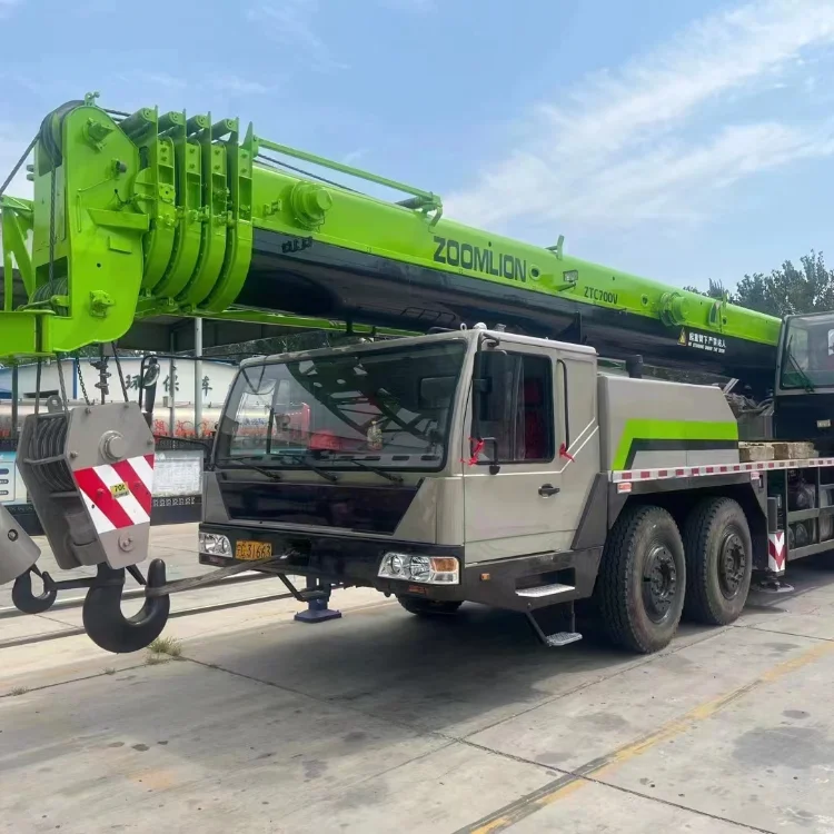 Zoomlion ZTC700V Mobile Used Crane Truck 70 Ton Lifting Machinery High Efficiency