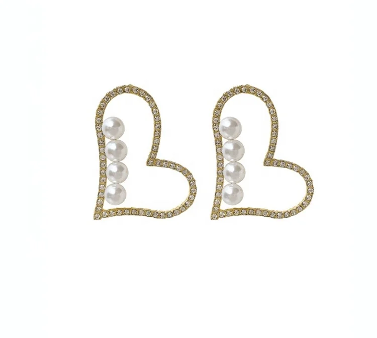 Asymmetric Peach Heart-shaped Small Stud Earrings Vogue 2021 Geometric  Heart-shaped Women Jewelry Gift Party Accessories - AliExpress