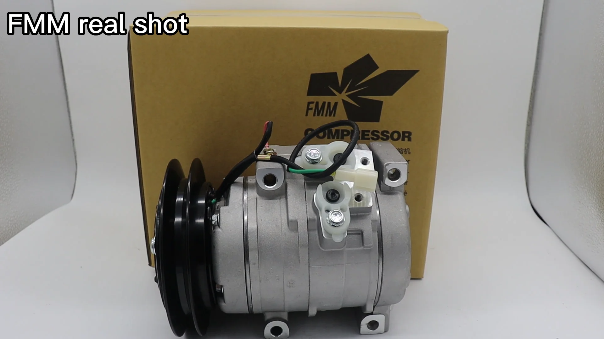 エアコンコンプレッサー 掘削機ZX350-3 ZX200 ZX230エアコンコンプレッサーAssy 4713660
