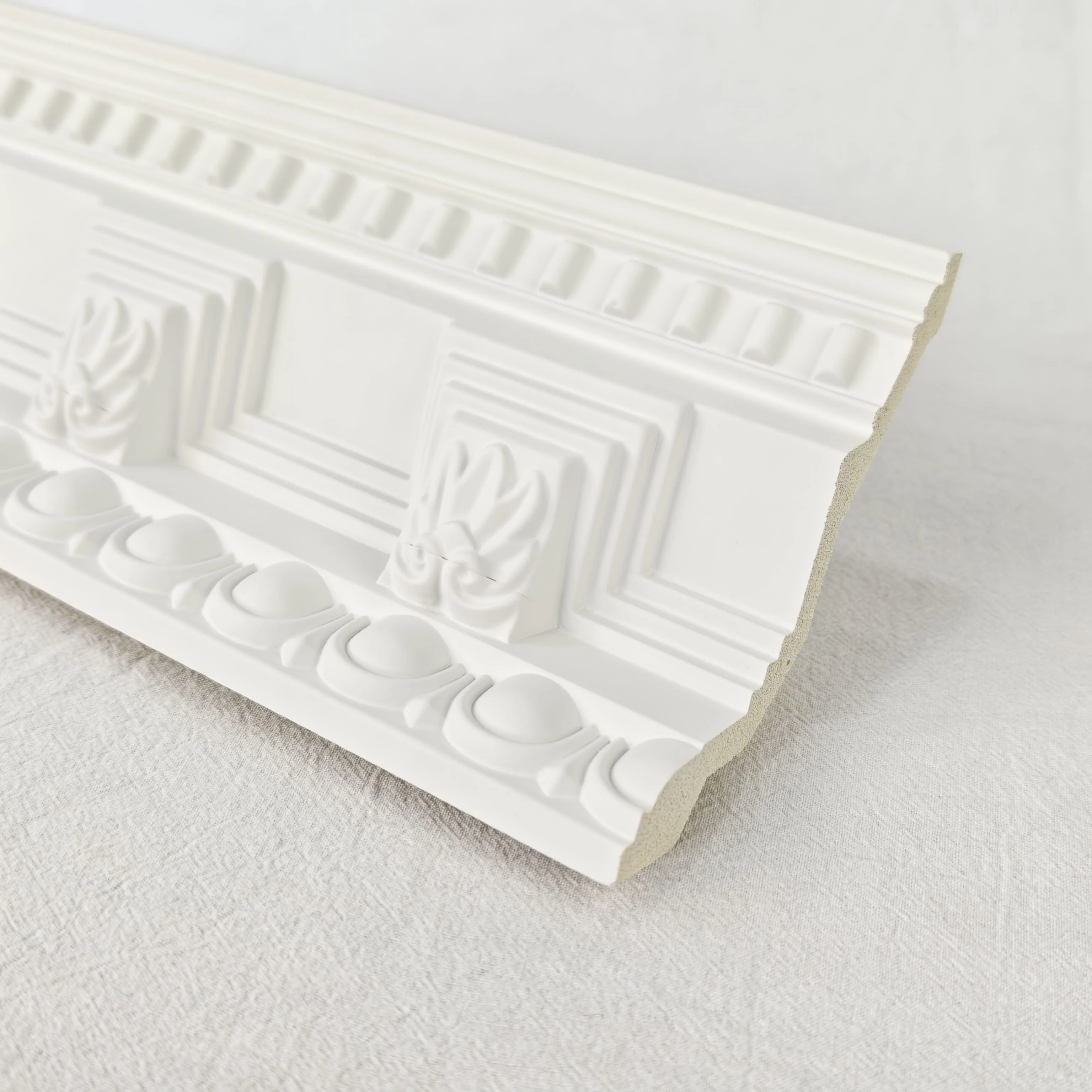 Auuan High Quality Pop Ceiling Coving PU Cornice Polyurethane Crown Moulding for Building Material