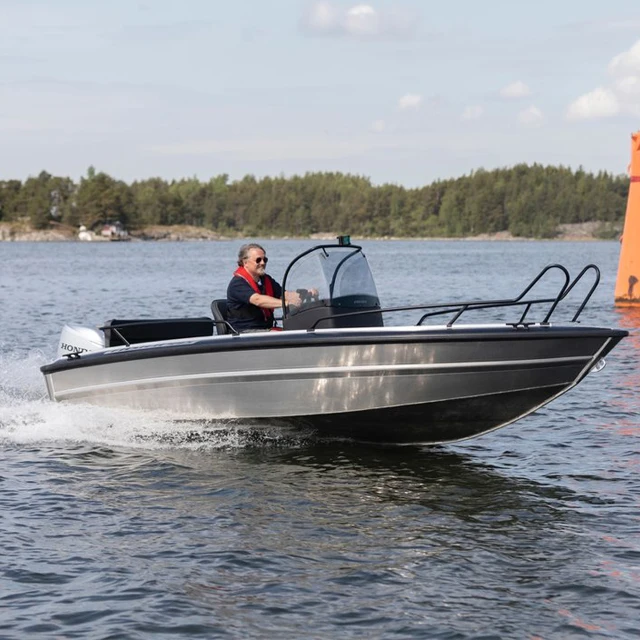 Luxury Mini High-Speed Aluminum Sport Yacht Centre Console Fishing Boat with Outboard Engine for Sale