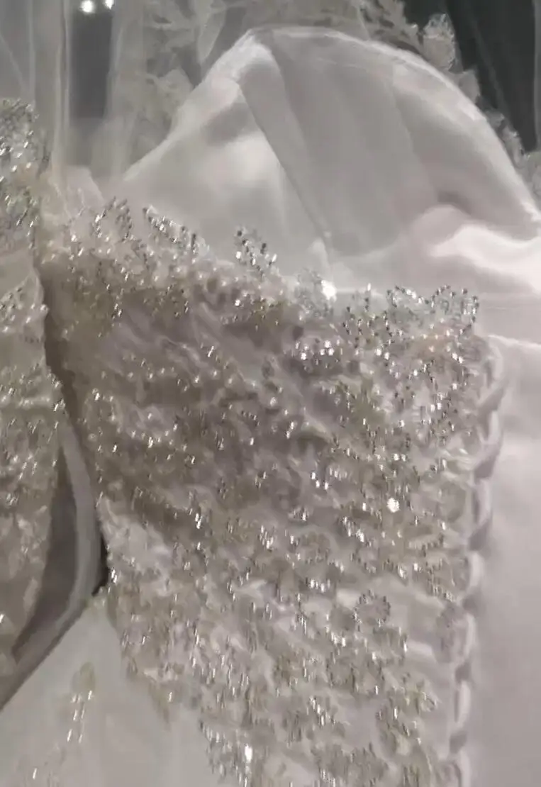 2023 Luxury Ball Gown Wedding Dresses With Long Sleeve Lace Appliqued Beads African Bridal Wedding Dress Robes De Mariage