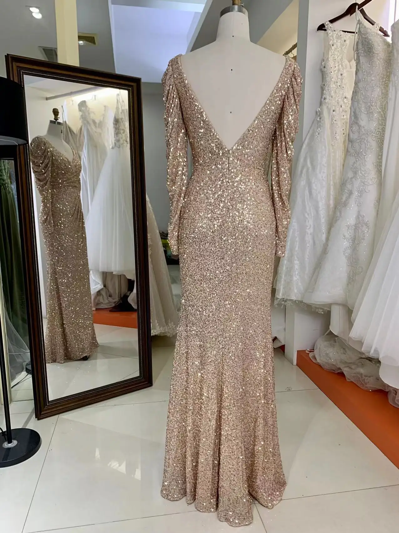 Elegant Long Sleeve Evening Dresses With V Neckline Slit Puff Sleeve