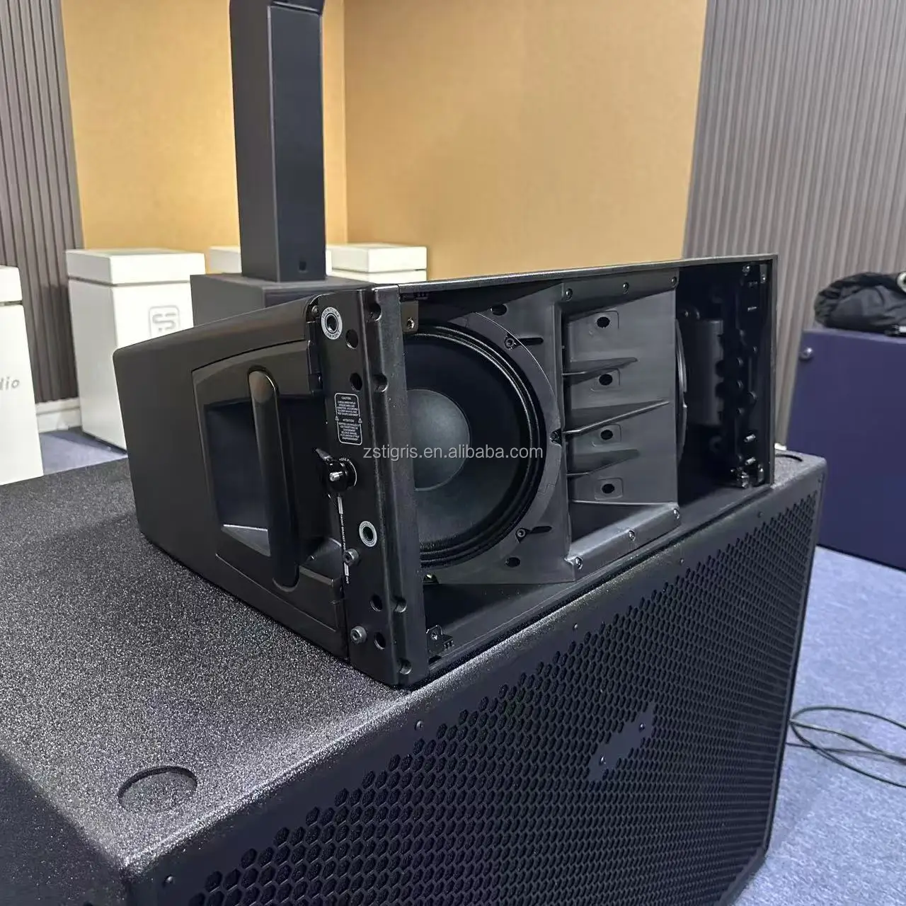 HDL 20-A Dual 10 Inch Active Line Array Speakers for Clubs