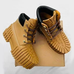 Fashion New Sole Design Men Boots Nubuck Leather Boots for Men Breathable Young Walking Shoes Men Boot