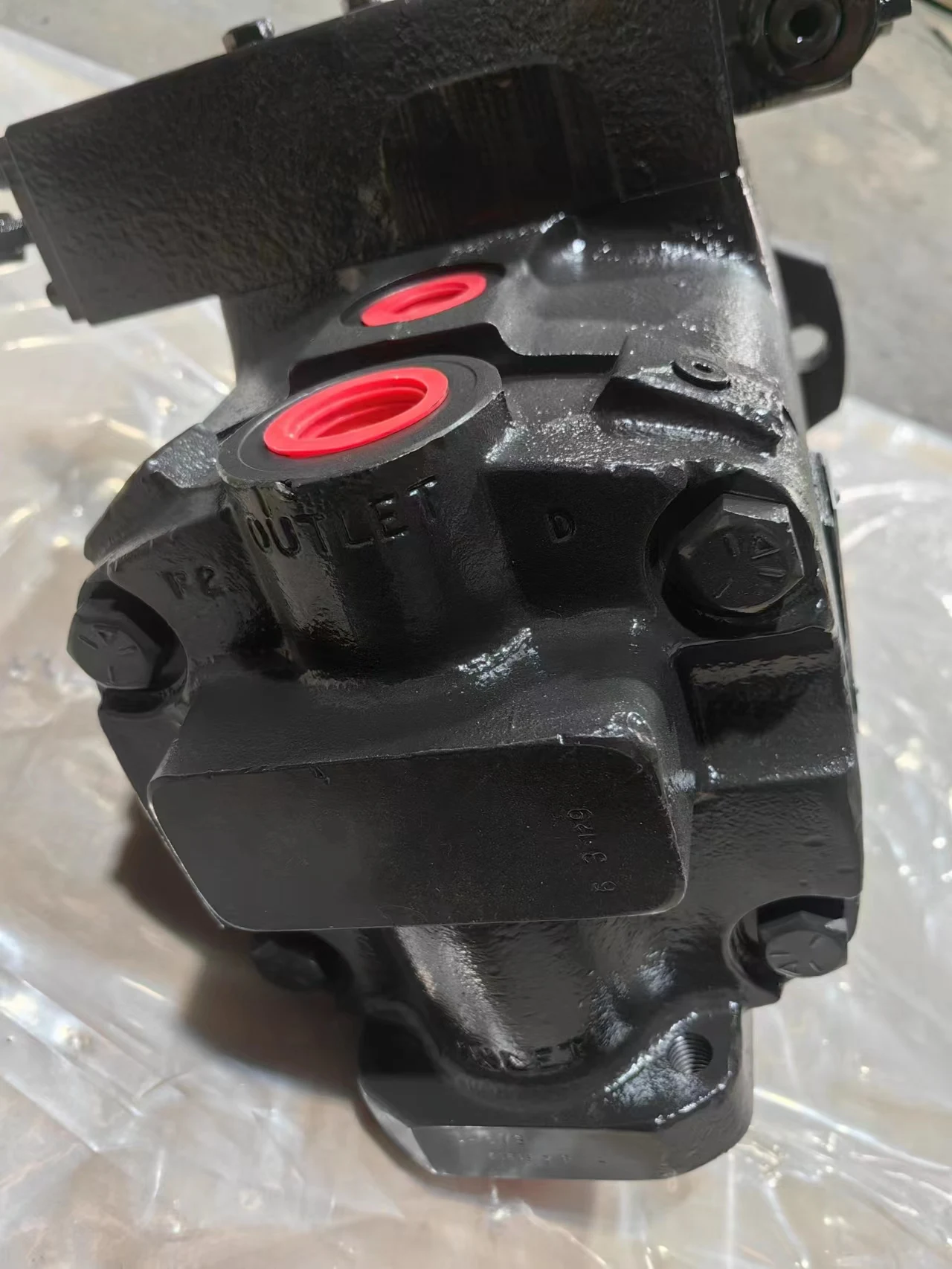 Hot Sell at Piston Oil Pump AT428960 AT180926 AT197383 AT302661 AT353936 High Pressure Variable Hydraulic Piston Pump