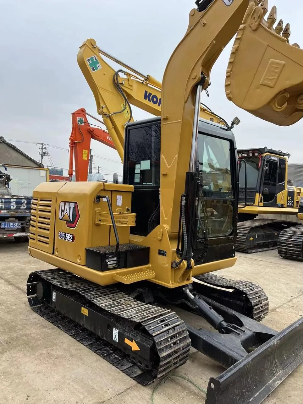 5.5 Ton Mini Excavator Digger 305.5 Used Good Condition Crawler Excavator Digger Cat Caterpillar Excavator  for Sales