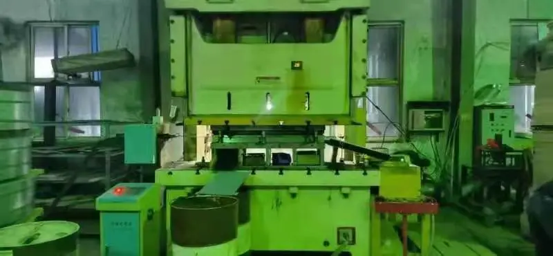 Hicas Pallet Collar Hinge Making Machine