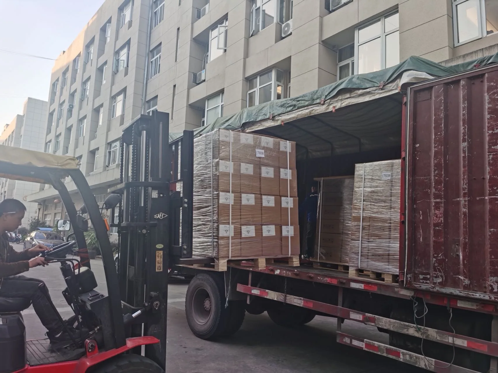 Packaging & shipping specifications