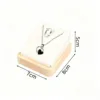 Collier pendentif en bois et porte-bague, cuir blanc