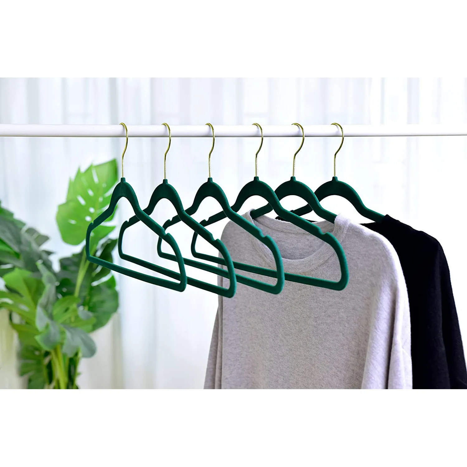 Wholesale Non Slip Flocked Hanger Green Gold Hook 50 Pack Velvet Hanger