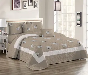 Microfiber Quilted Blanket Bedspread with Floral Pattern for Home Use