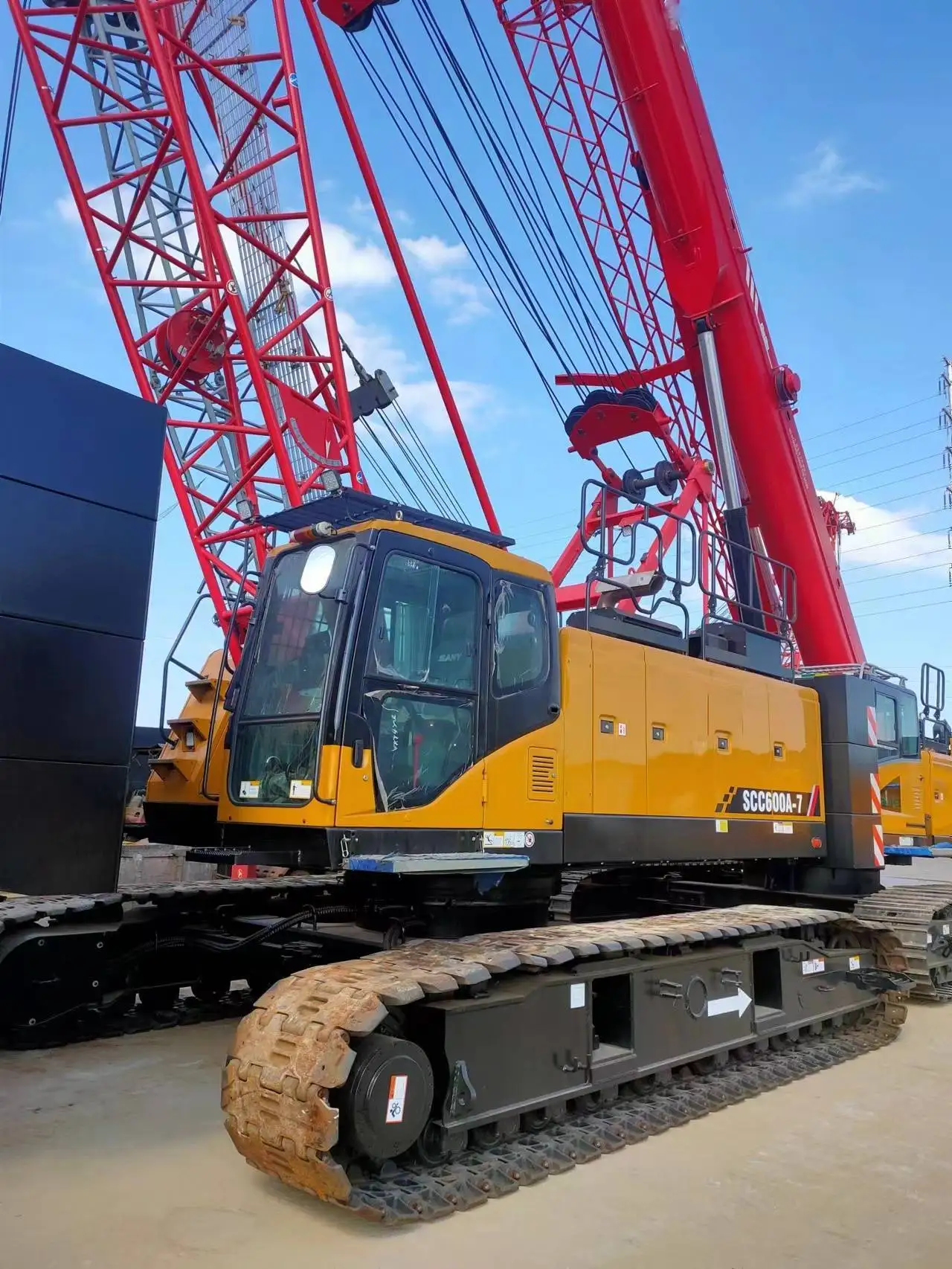 Китайский бренд 60t гидравлический гусеничный кран SCC600A-8 гусеничный кран с стрелой 52 м