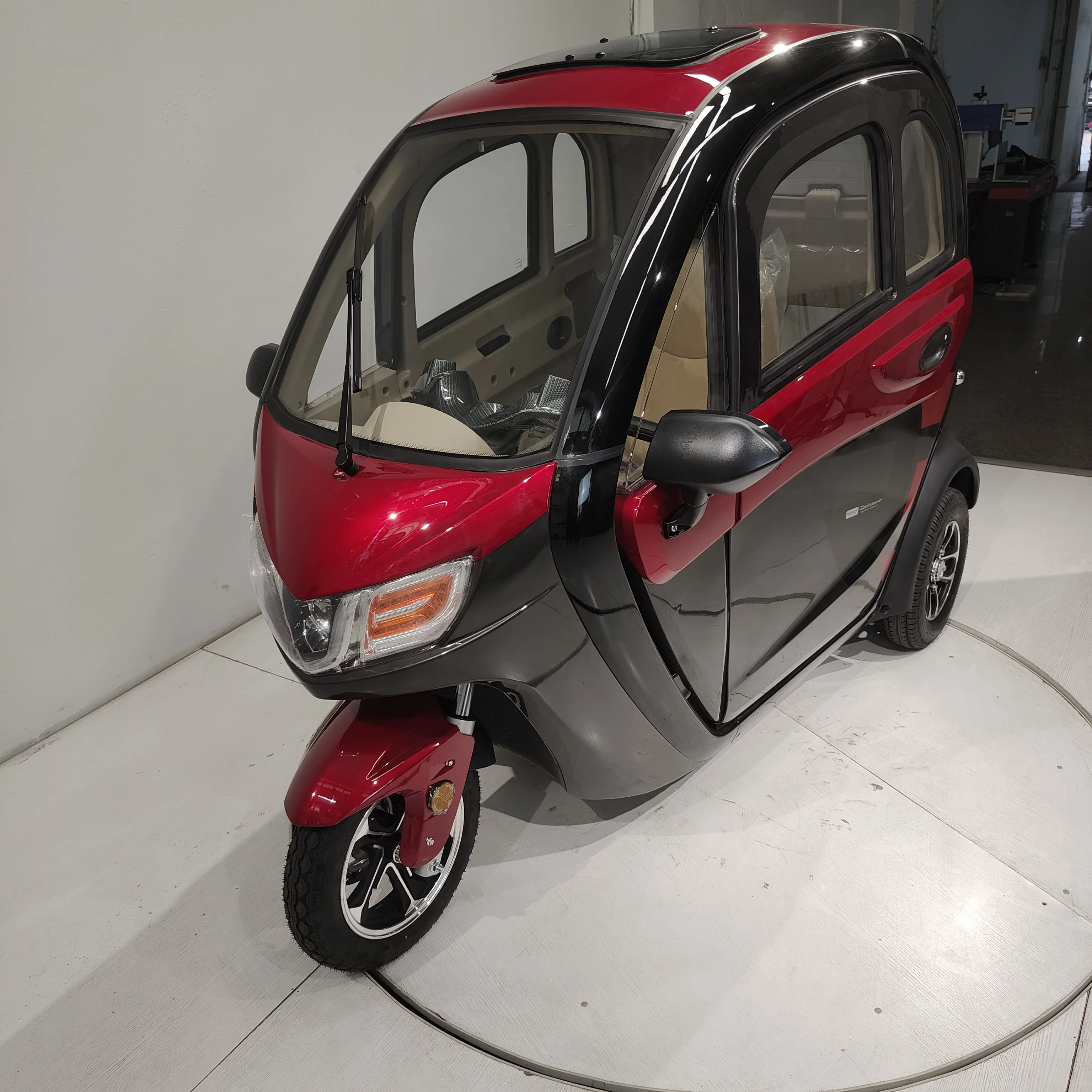 1200w 60v Fully Enclosed Electric Tricycle Hot Selling Three Wheels Car