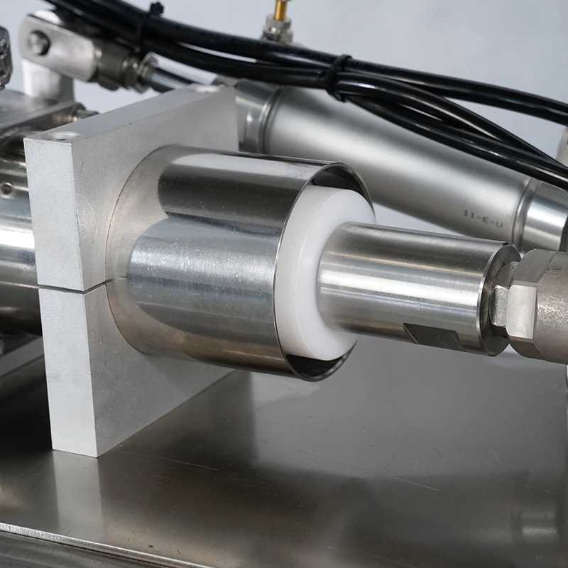 Полуавтоматическая машина для розлива мясовой пасты/томатной пасты с