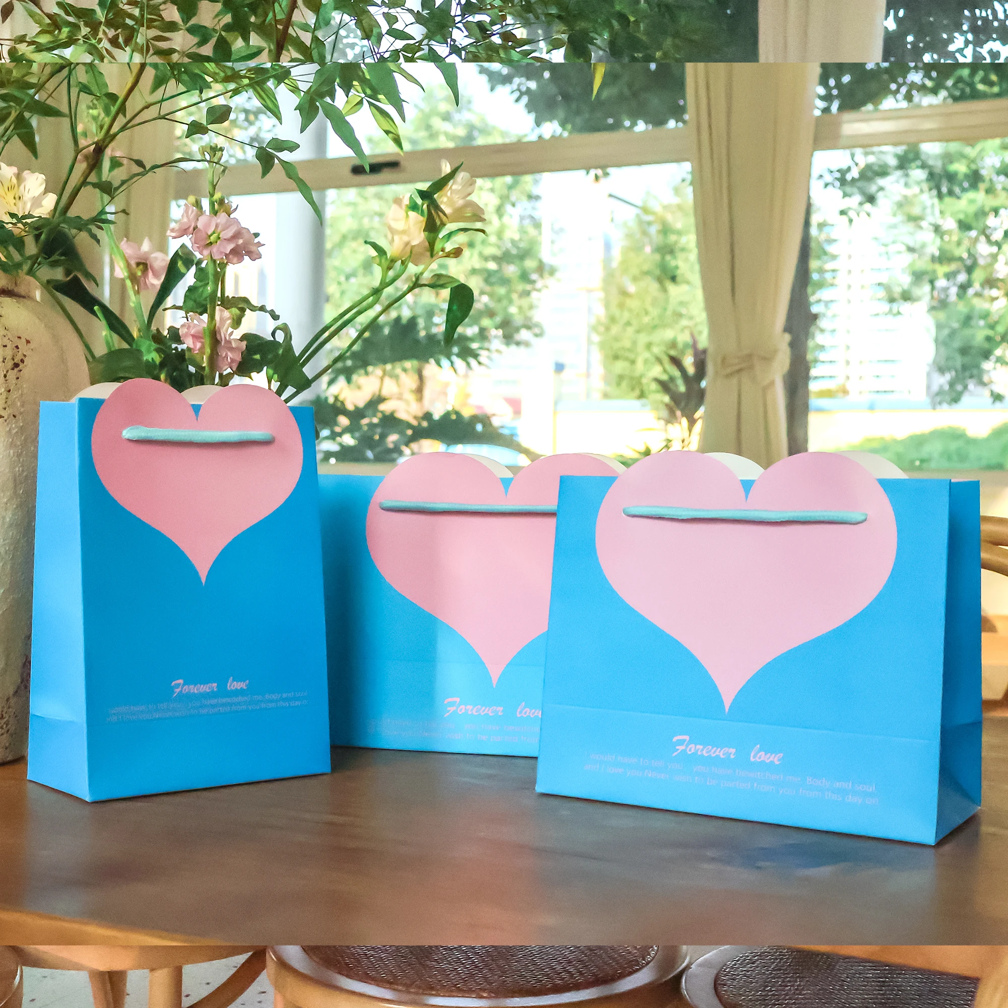 Eco-Friendly Biodegradable Recyclable Brown Kraft Paper Shopping Bag Embossed Custom Logo Durable Food-Safe Cakes Sugar