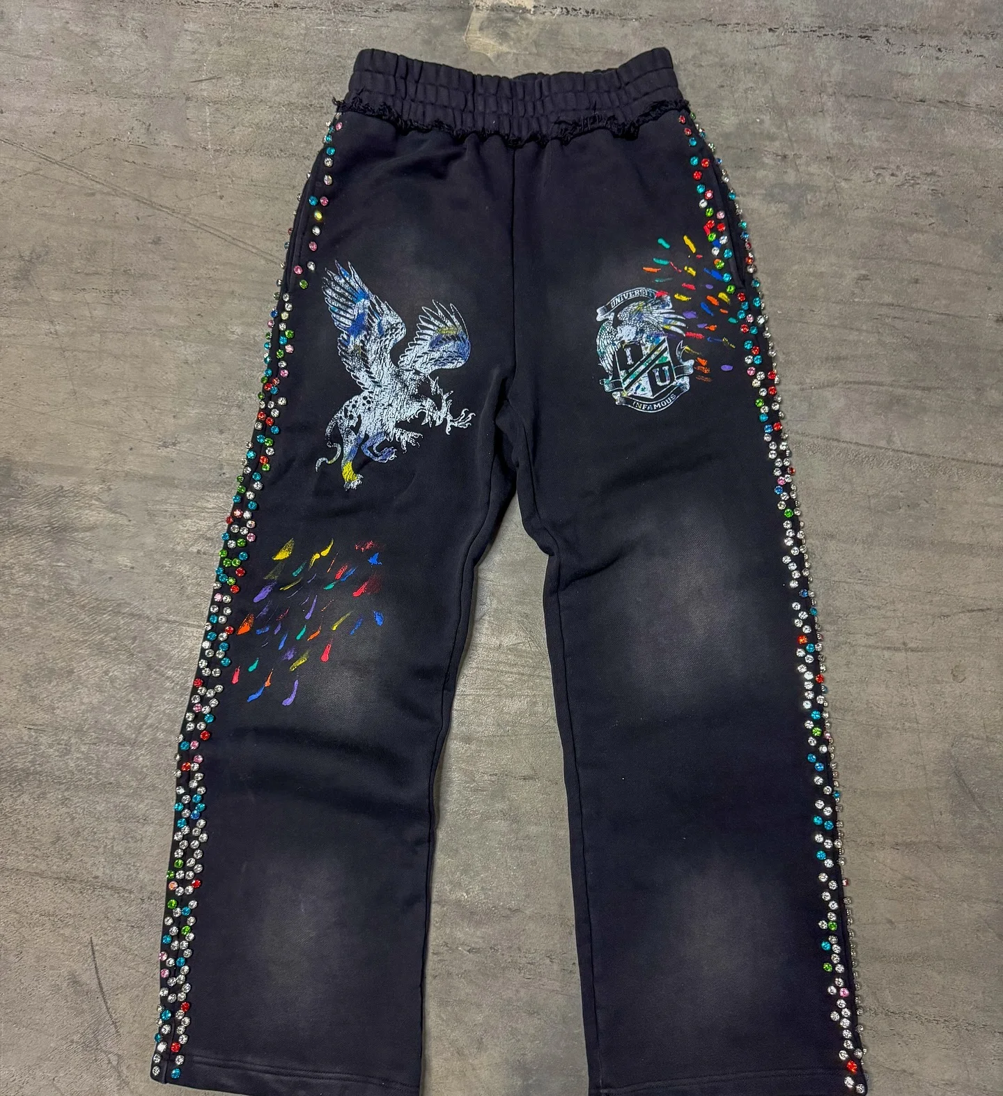 SlatiWholesale Custom 100% Cotton Knitted Men's Wide-Leg Sweatpants 250g Rhinestone Printed OEM Service Available gallery 2