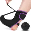 Reposapiés morado con bola de masaje negra de 5 cm.