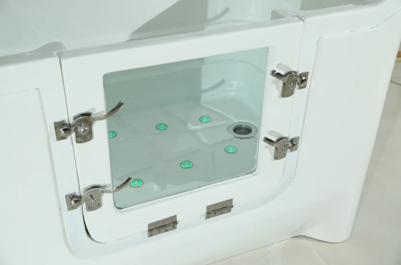 Modern Design Freestanding Acrylic Baby Spa Bathing Station Whirlpool Massage Tub with Armrest and Drainer