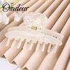 สีขาว