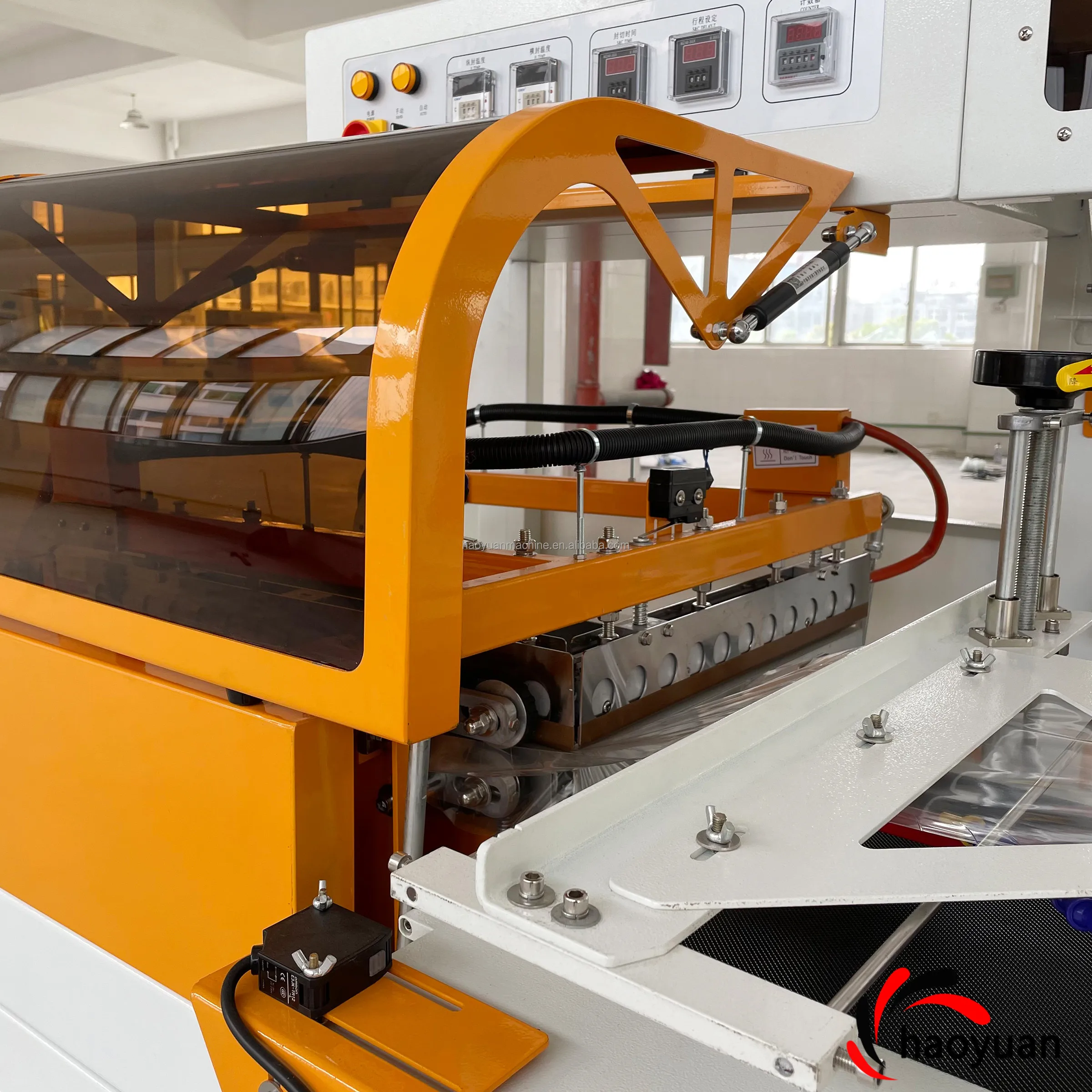 HAOYUAN Automatic Shrink Wrapping Machine , Box L-sealer Wrap Machine, Carton Shrink Wrap Machine Plastic Packaging Material supplier