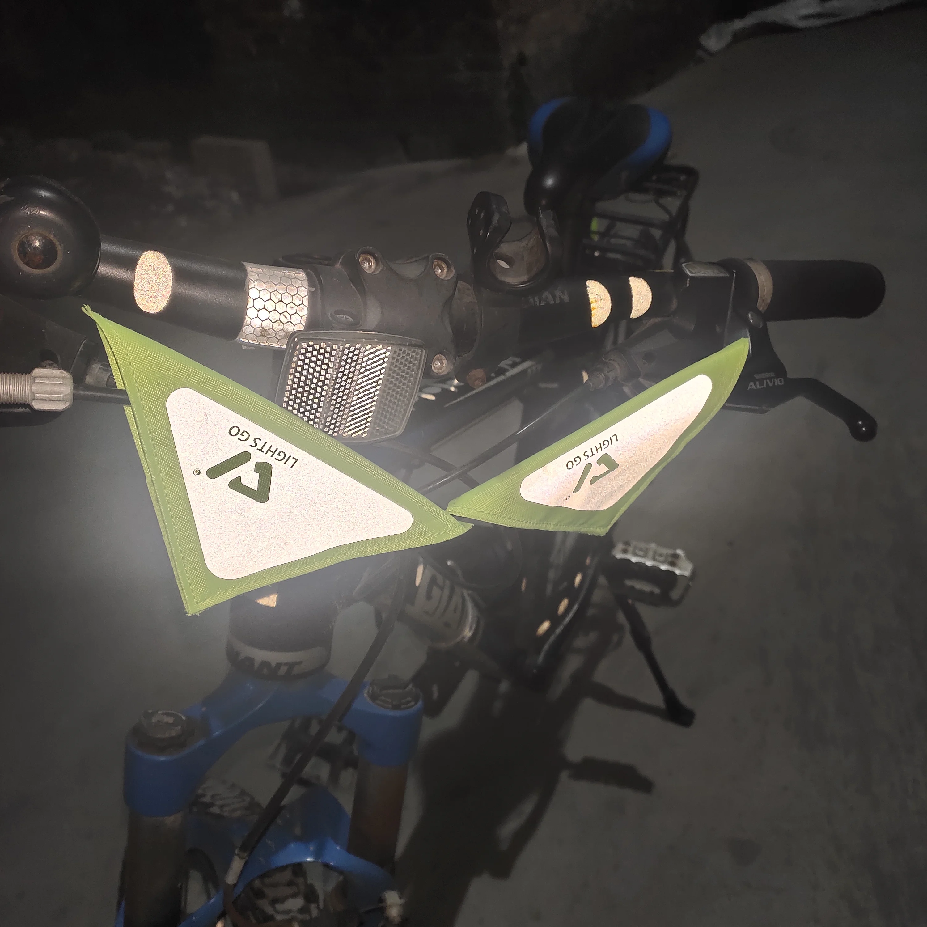 Neu eingetroffen: Hochsichtbare Kinderwagen-Reflektoren  Reflektierende  Stoffabdeckung mit Klettverschluss fr Kinderwagen/Fahrrder