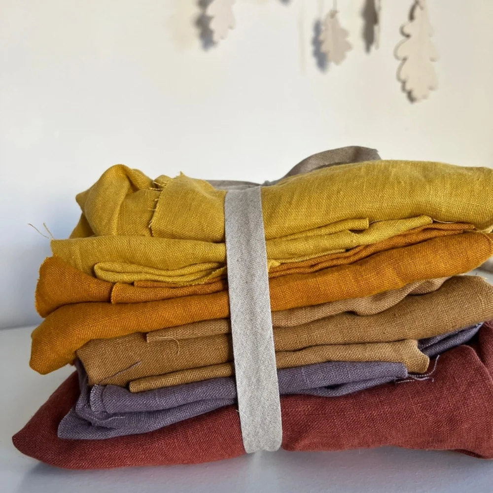 100% льняная чистая натуральная и биоразлагаемая ткань может быть настроена оптом в рулонах ткани