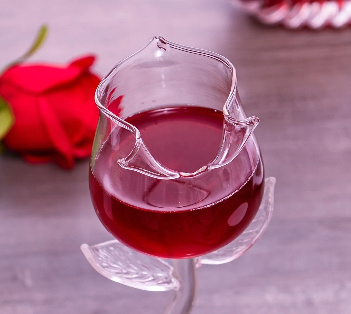 Newe Fancy Design Rose Flower Shape Wine Glass 180ml Rose Glass champagne Flute Goblet Gift