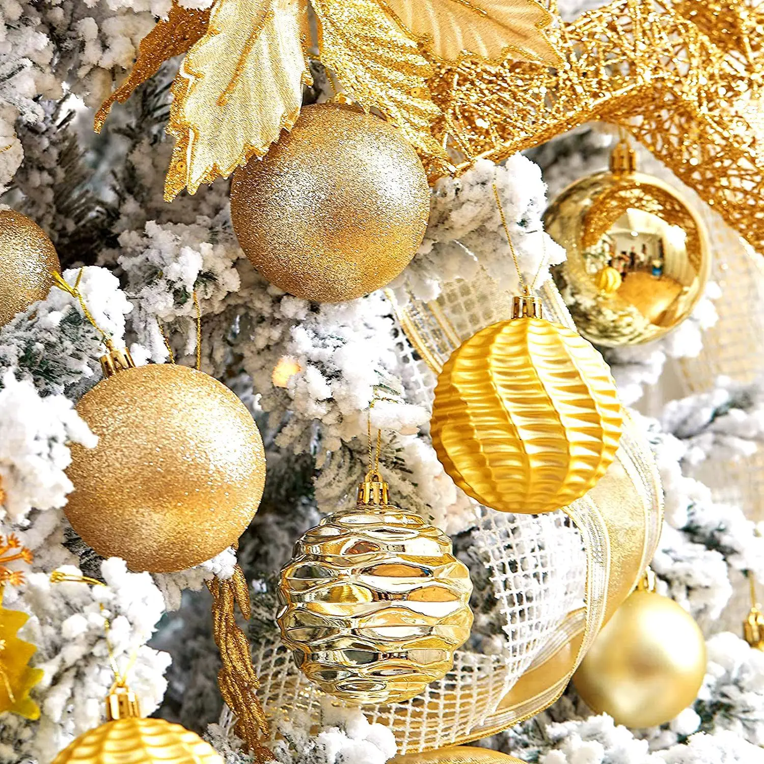 Wholesale Factory Direct Sale Cheap Round Plastic Christmas Plain Ball for Holiday Party Christmas Tree Hanging Pendant