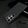 fibra de carbono negro
