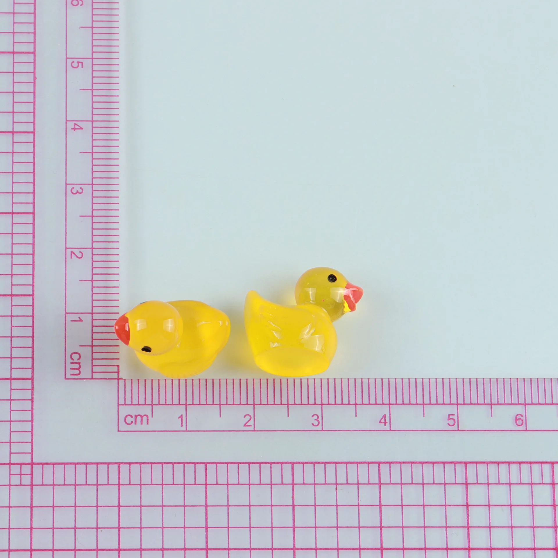 High Quality Luminous Colorful Glow in Dark Duck Miniature Figurine Resin Crafts Night Light Mini Duck Garden Decoration
