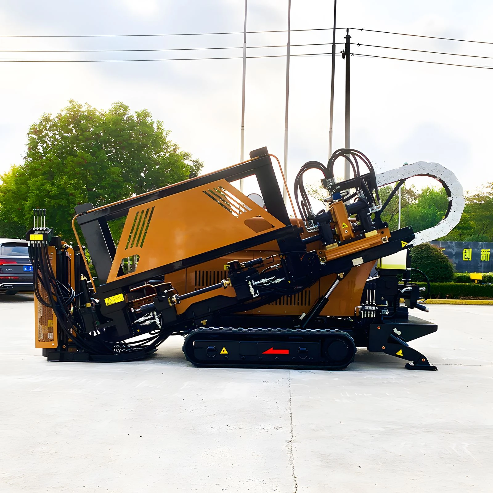 300 Meter Horizontal Directional Drilling Machine / 20 Ton HDD Machine High Power Engine Pump 300-1200mm Drilling Diameter