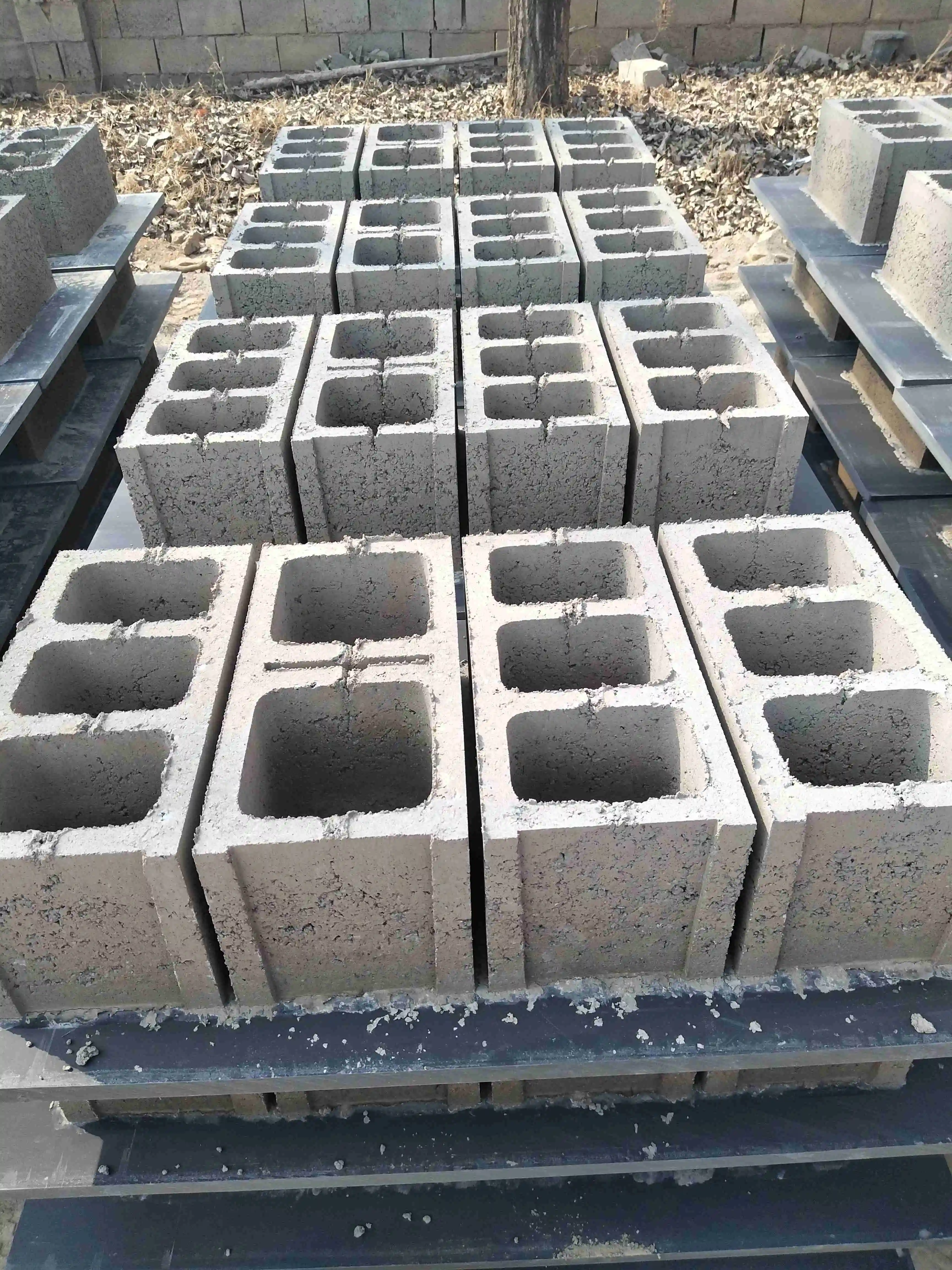 Automatic Hydraulic Smart Brick Maker Machine Supplier Concrete Fence 6 8 Inches Hollow Block Making Machine in Zambia
