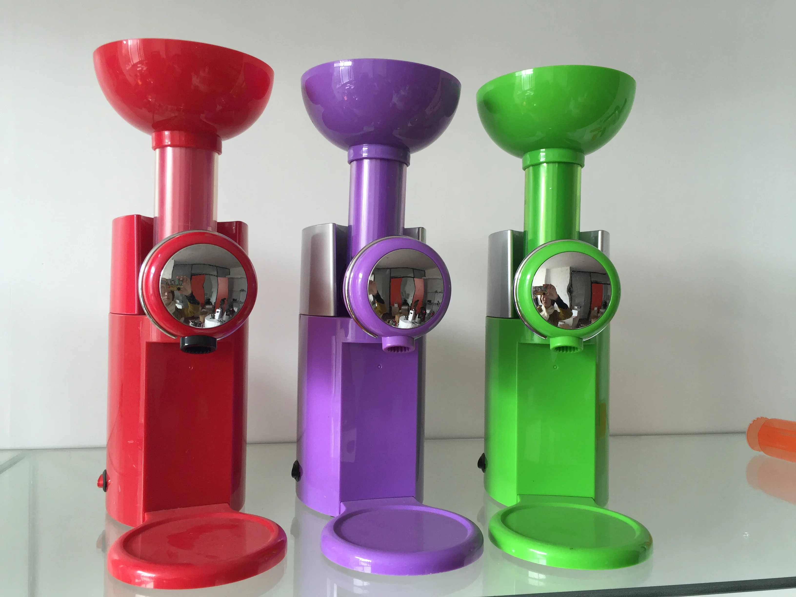 Design Automatic Fruit High Quality Ice Cream Maker Portable Ice Cream Machine